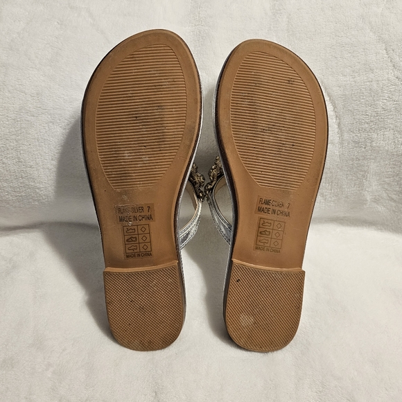 Azalea Wang Flip Flop Sandal - Size 7 - Picture 3 of 6